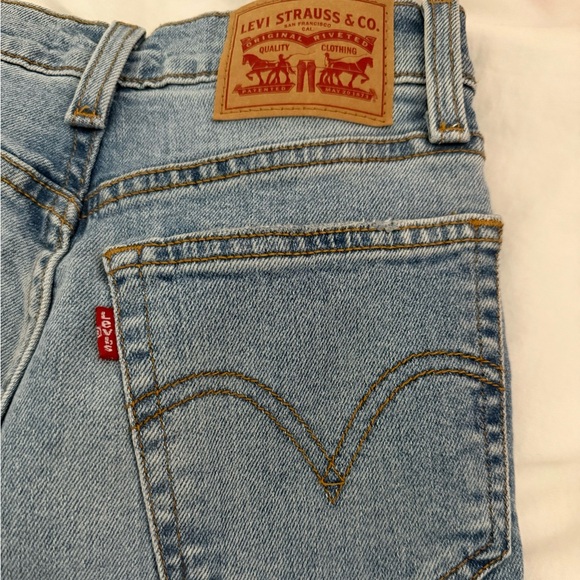Levi’s Wedgie Straight Denim Jeans - Picture 3 of 4
